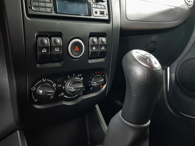 LADA Largus универсал 1.6 MT 16 кл (5 мест) (106 л. с.)