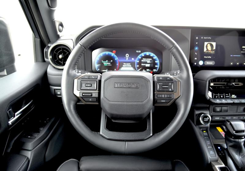 Toyota Land Cruiser Prado 2.4 AT 4WD (281 л.с.) Люкс+ 7 мест Автомобили с пробегом Шымкент  