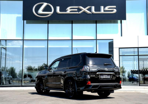 Lexus LX 570 5.7 AT (383 л.с.) 4WD Black Vision II+ 5 м JN Автомобили с пробегом Шымкент  