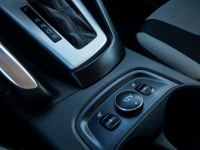 Ford Focus 1.6 PowerShift (105 л. с.)