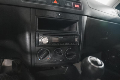 Volkswagen Golf 1.4 MT (75 л. с.)