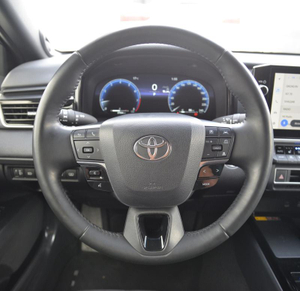 Toyota Camry 2.5 8AT FWD (204 л.с.) Люкс Автомобили с пробегом Шымкент  