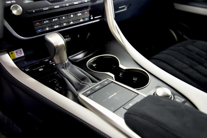 Lexus New RX 2.0 AT 4WD (238 л.с.) 300 Black Vision Автомобили с пробегом Шымкент  