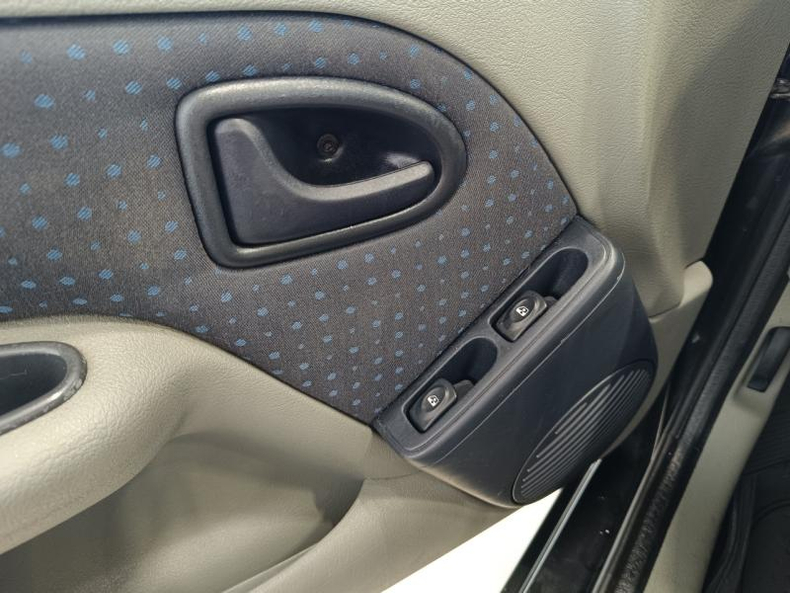 Renault 1.4 AT (98 л. с.) Base Твоё авто (Киров)