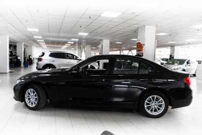 BMW 3 серия 320i AT (184 л. с.)