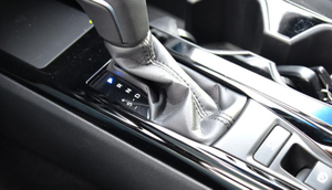 Toyota Camry 2.5 8AT FWD (204 л.с.) Люкс Автомобили с пробегом Шымкент  