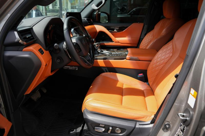 Lexus LX 3.5 AT 4WD (415 л.с.) LX600 VIP Black <br>Тойота Центр Бишкек Бишкек
