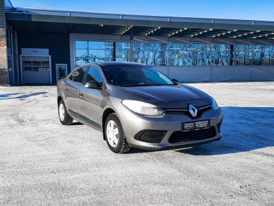 Renault Fluence 1.6 MT (110 л. с.)