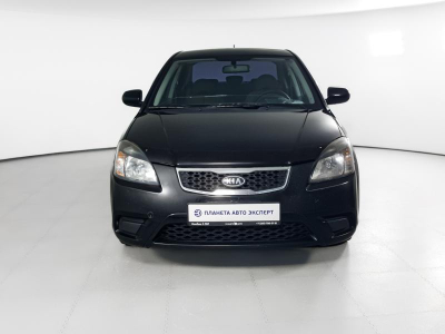 Kia Rio 1.4 MT (97 л. с.)