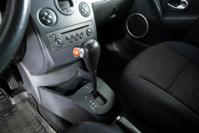 Renault Clio 1.6 AT (111 л. с.)