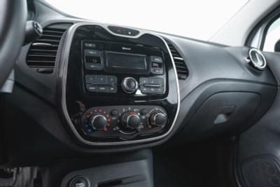 Renault Kaptur 1.6 MT (114 л. с.)