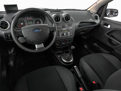 Ford Fiesta 1.4 AT (80 л.с.)