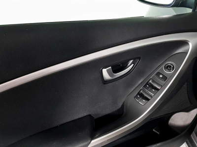Hyundai i30 1.6 MT (130 л. с.)