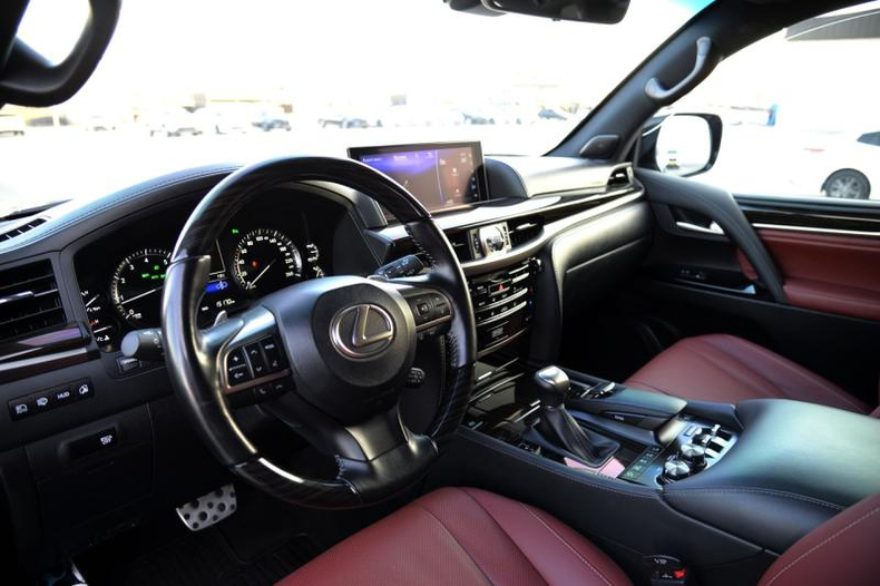 Lexus LX 5.7 AT 4WD (383 л.с.) 570 Black Vision II 5 м QB Автомобили с пробегом Шымкент  