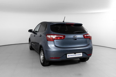 Kia Rio 1.4 MT (107 л. с.)