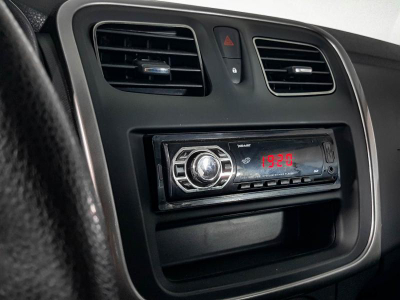 Renault Sandero Stepway 1.6 MT (82 л. с.)