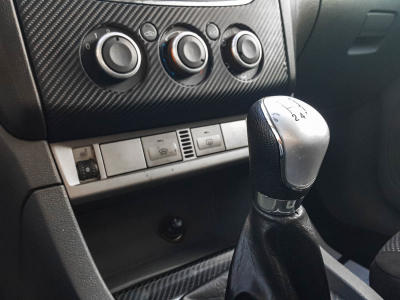 Ford Focus 1.6 MT (100 л. с.)