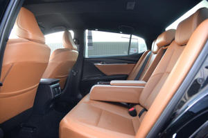 Toyota Camry 2.5 8AT FWD (204 л.с.) Люкс Автомобили с пробегом Шымкент  