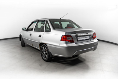 Daewoo Nexia 1.6 MT (109 л. с.)