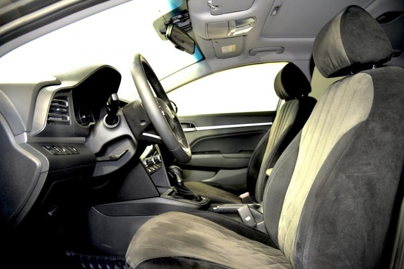 Hyundai Elantra 2.0 AT FWD (150 л.с.) Elegance + Пакет "High-Tech" (+Style) Автомобили с пробегом Шымкент  