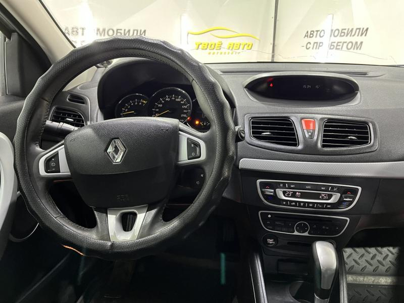 Renault 1.6 AT FWD (106 л.с.) Expression Твоё авто (Йошкар-Ола)