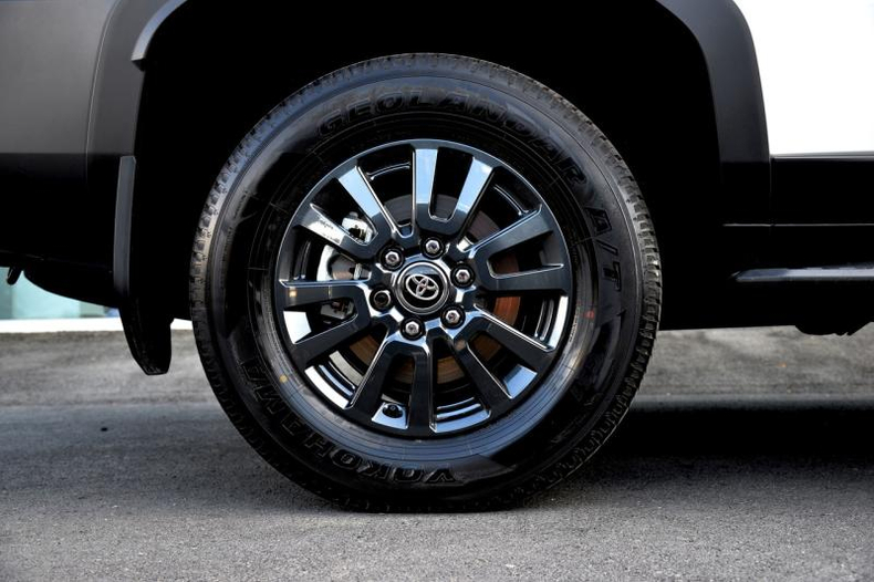 Toyota Land Cruiser Prado 2.7 AT 4WD (163 л.с.) Комфорт+ 7 мест Автомобили с пробегом Шымкент  