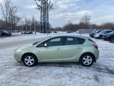 Opel Astra 1.4 Turbo MT (140 л. с.)