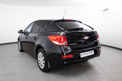 Chevrolet Cruze 1.6 MT (109 л. с.)