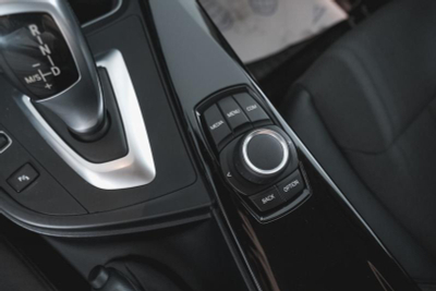 BMW 3 серия 320i AT (184 л. с.)