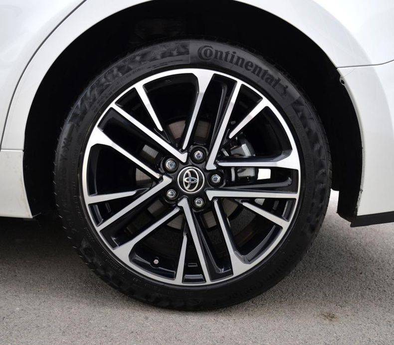 Toyota Camry 2.5 8AT FWD (204 л.с.) Люкс Автомобили с пробегом Шымкент  