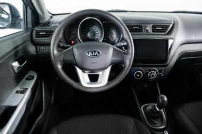 Kia Rio 1.4 MT (107 л. с.)