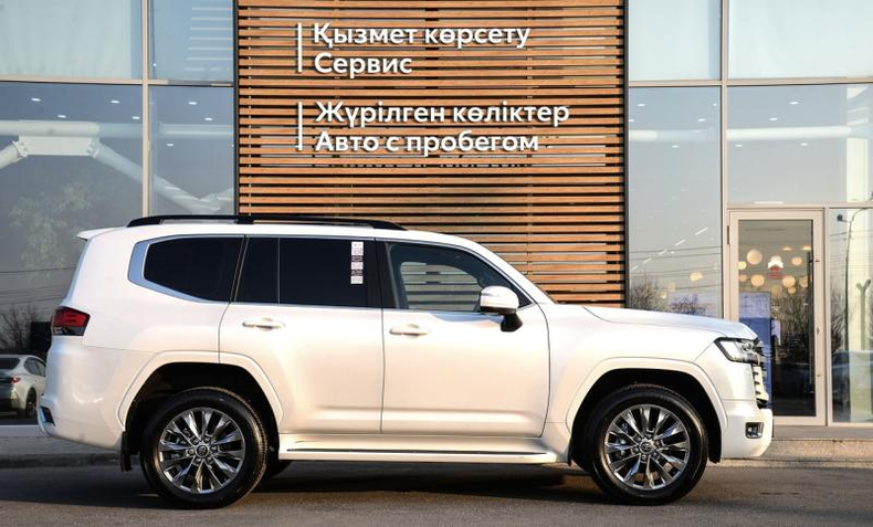 Toyota Land Cruiser 300 3.4 AT 4WD (415 л.с.) Премиум + Автомобили с пробегом Шымкент  