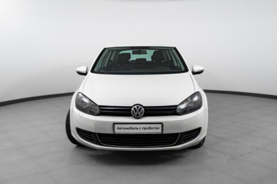 Volkswagen Golf 1.6 MT (102 л. с.)
