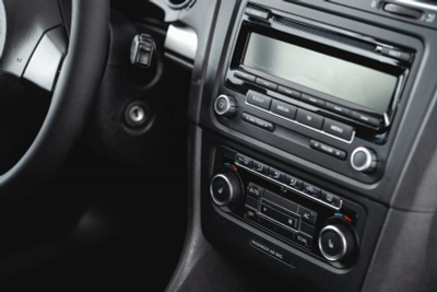 Volkswagen Golf 1.6 MT (102 л. с.)