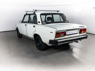 LADA 2105 1.6 MT (75 л. с.)