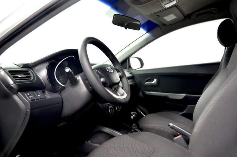 Kia 1.6 AT (123 л. с.) Автомобили с пробегом Шымкент  