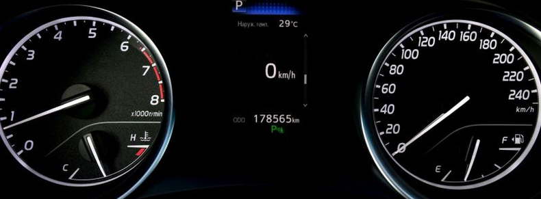 Toyota Camry 2.5 AT FWD (181 л.с.) Престиж B4 Автомобили с пробегом Шымкент  