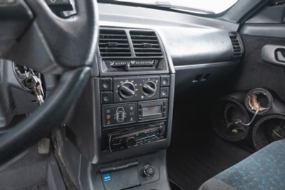 LADA 2112 1.6 MT (89 л. с.)