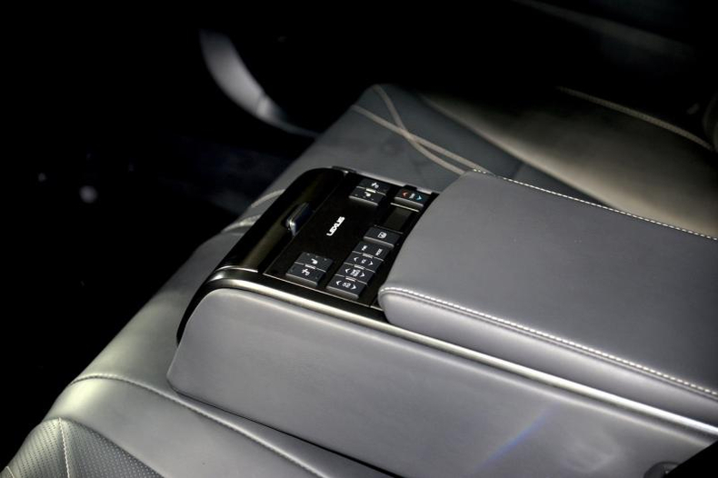 Lexus ES 350 AT (250 л.с.) Luxury Автомобили с пробегом Шымкент  