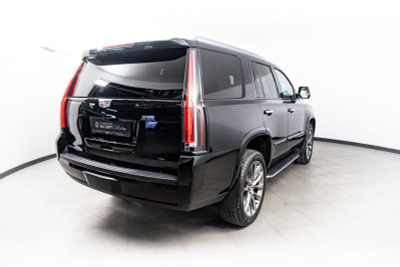 Cadillac Escalade 6.2 AT (426 л.с.) 4WD Luxury