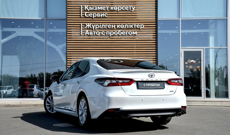 Toyota Camry 2.5 AT FWD (206 л.с.) Комфорт Автомобили с пробегом Шымкент  