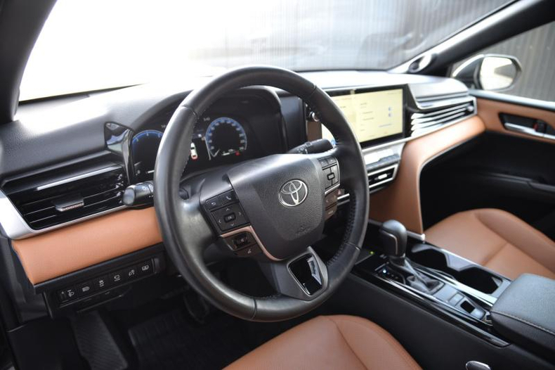 Toyota Camry 2.5 8AT FWD (204 л.с.) Люкс Автомобили с пробегом Шымкент  