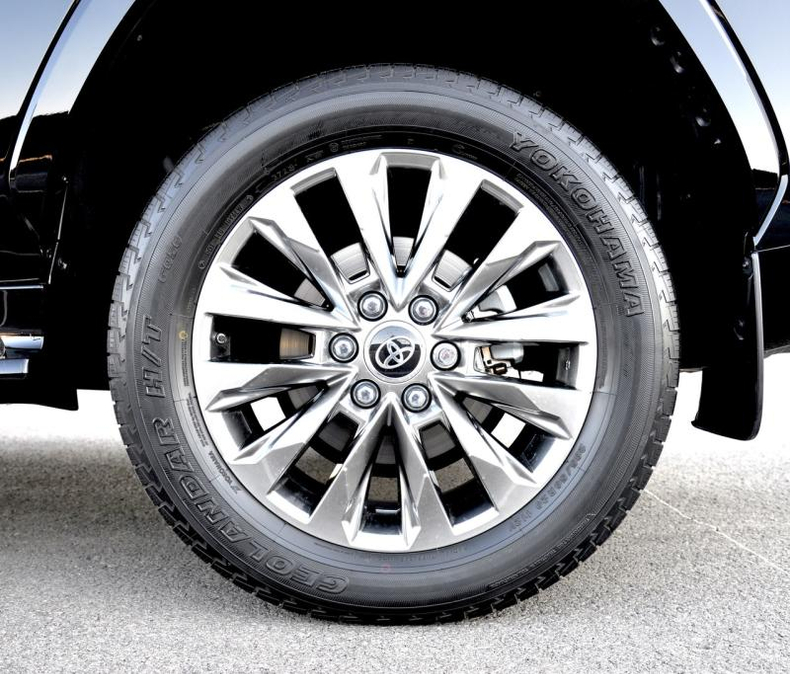 Toyota Land Cruiser 300 3.5 AT 4WD (415 л.с.) Премиум Автомобили с пробегом Шымкент  