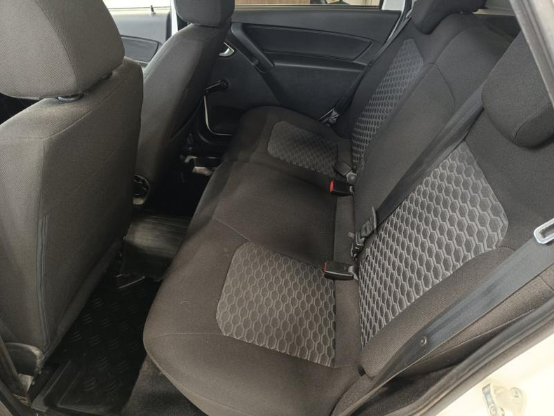 LADA (ВАЗ) Новая Granta хетчбэк 1.6 8 кл 5MT (87 л.с.) Comfort Твоё авто (Киров)