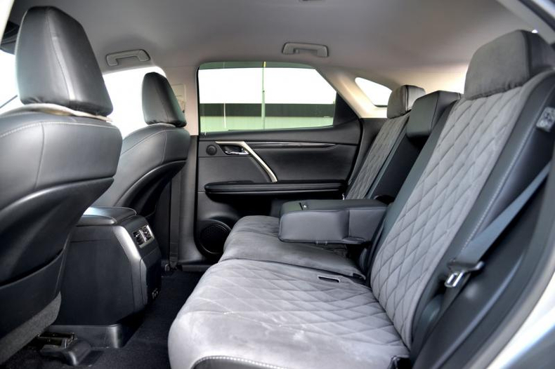 Lexus New RX 2.0 AT 4WD (238 л.с.) 300 Executive Автомобили с пробегом Шымкент  