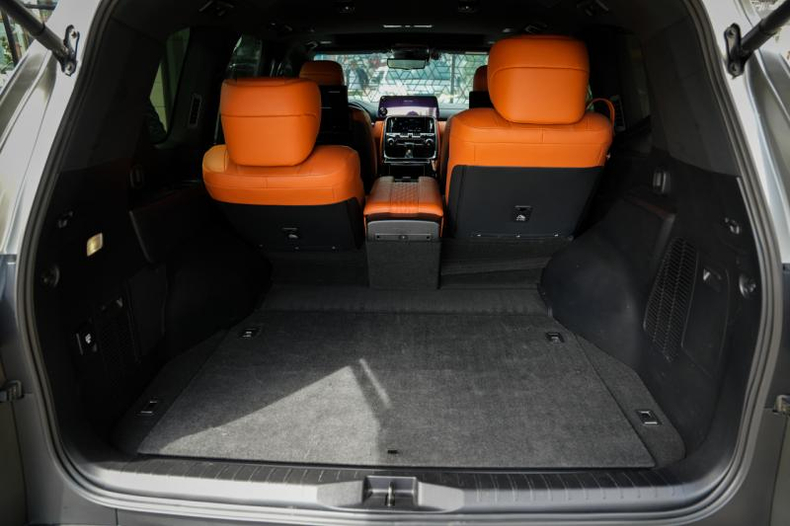 Lexus LX 3.5 AT 4WD (415 л.с.) LX600 VIP Black <br>Тойота Центр Бишкек Бишкек