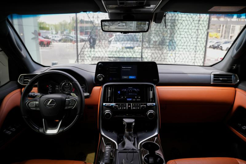 Lexus LX 3.5 AT 4WD (415 л.с.) LX600 VIP Black <br>Тойота Центр Бишкек Бишкек