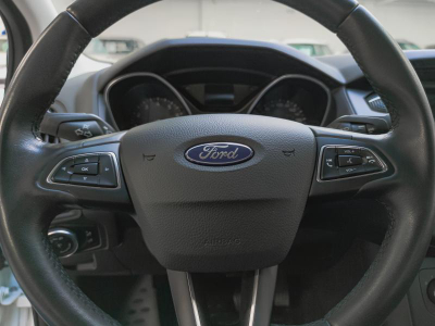Ford Focus Седан 1.6 Ti-VCT MT (125 л. с.)