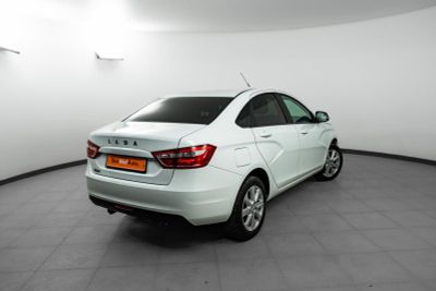 LADA Vesta 1.6 MT (106 л. с.)