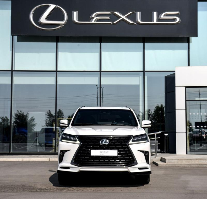 Lexus LX 5.7 AT 4WD (383 л.с.) 570 Black Vision 7 м QB Автомобили с пробегом Шымкент  